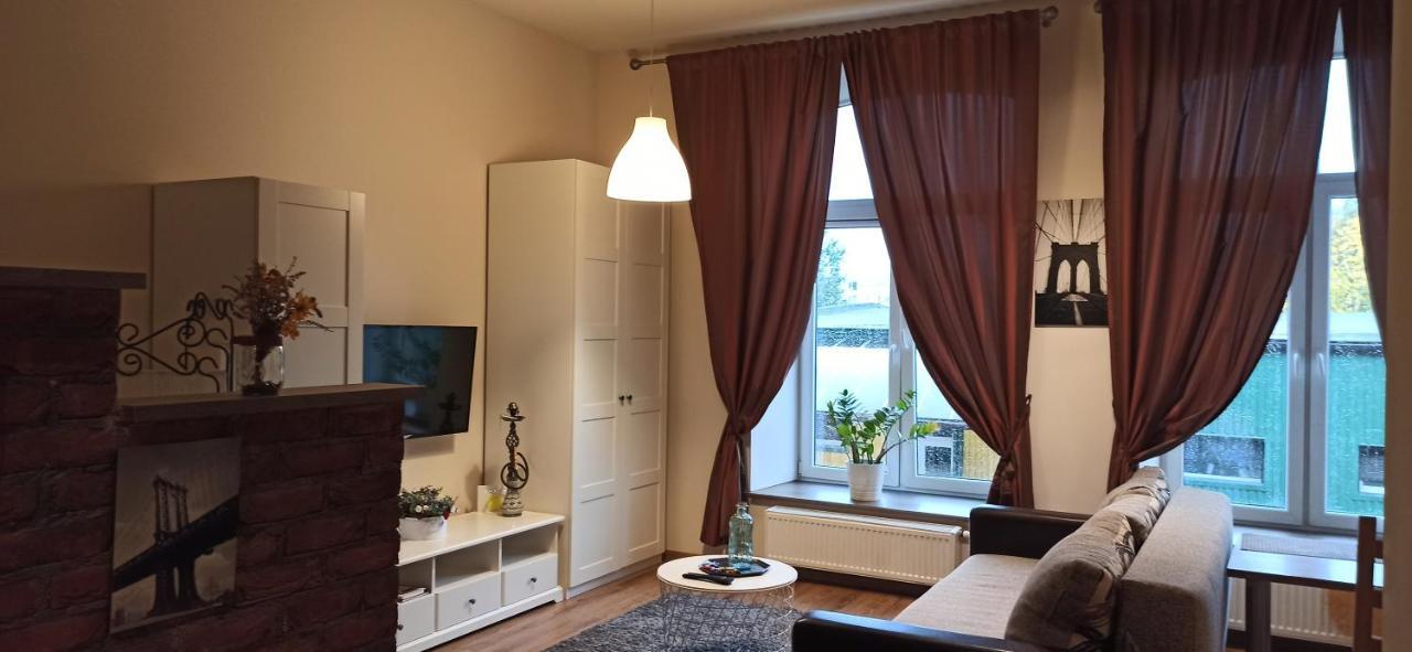 Studio Flat In A Historical XIX C. Building. Kaunas Kültér fotó